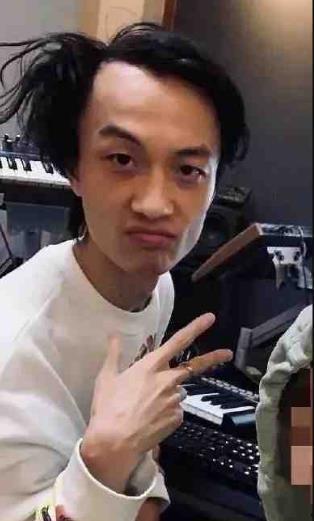 李泽宇前女友爆料视频,揭秘背后惊人真相 第2张 李泽宇前女友爆料视频,揭秘背后惊人真相 第2张